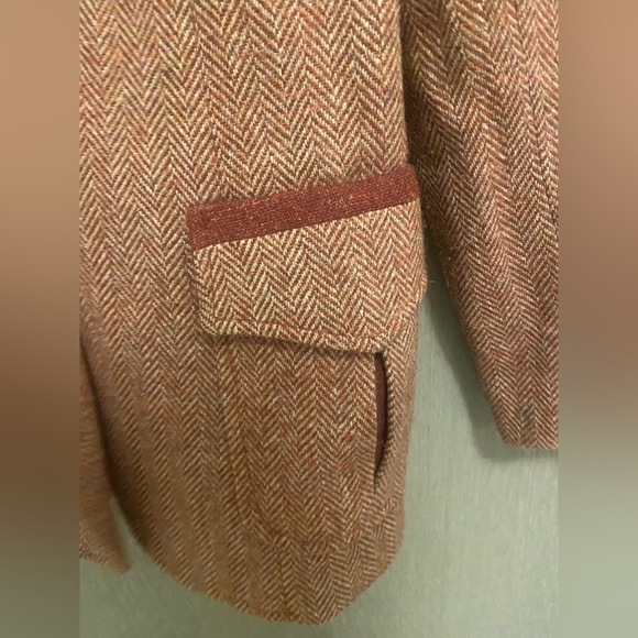 SOLD! Gorgeous vintage wool blend herringbone blazer with elbow patches - Picture 3 of 9